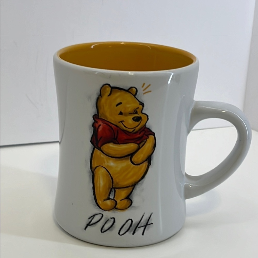 Disney Store Winnie the Pooh “POOH” Diner Style Ceramic 12oz Coffee Mug Cup